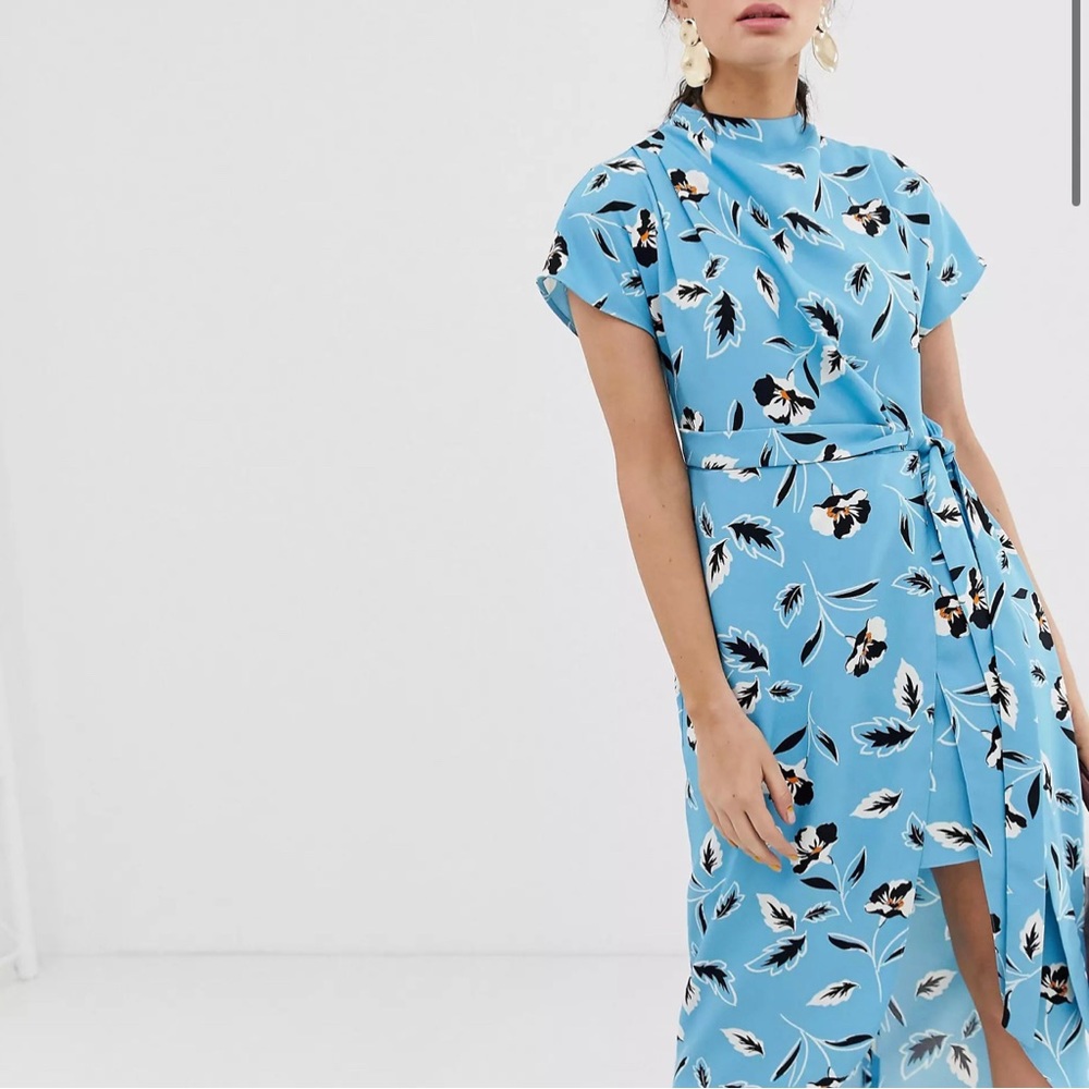 Light blue tie waist dress